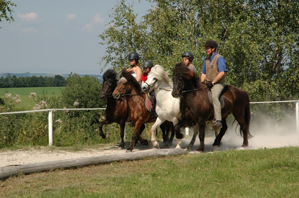 Landgasthof Zur Linde Laaben Ξενοδοχείο Εξωτερικό φωτογραφία